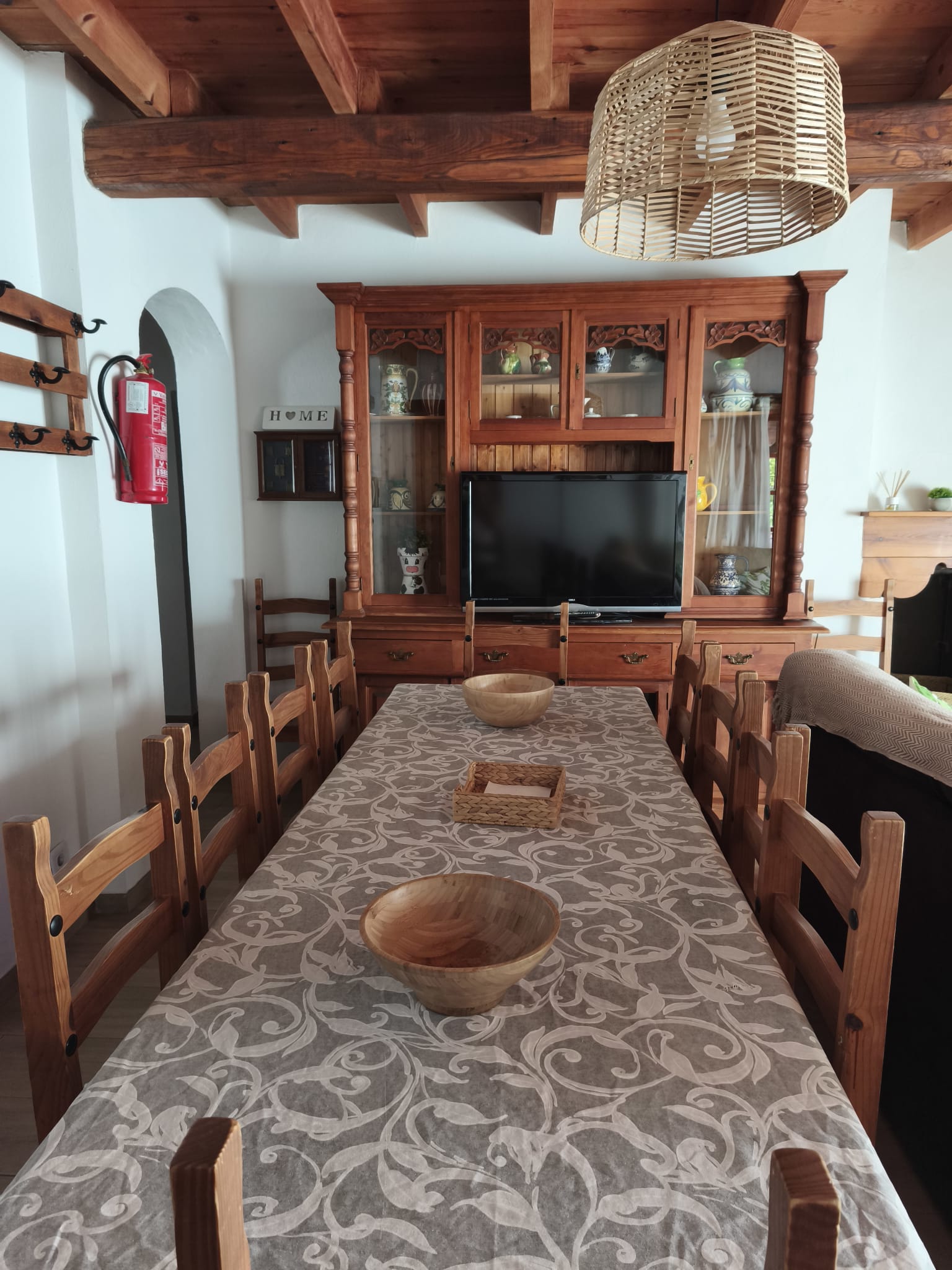 Mesa comedor de la Casa 1